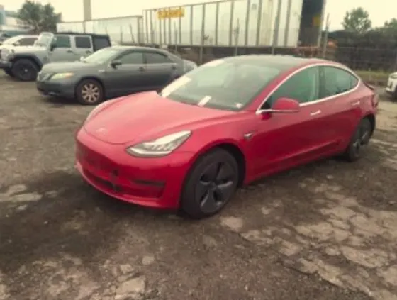 Tesla Model 3 2019 Тбилиси