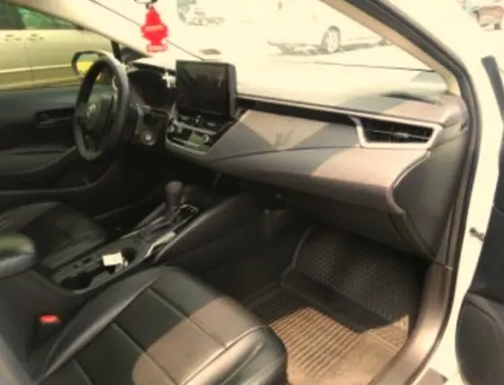 Toyota Corolla 1.8L 2023 Тбилиси