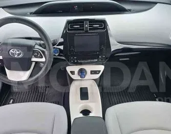 Toyota Prius 1.8L 2016 Тбилиси - изображение 7