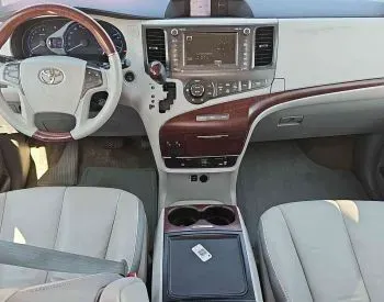 Toyota Sienna 2014 Tbilisi