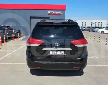 Toyota Sienna 3.5L 2014 Тбилиси - изображение 8