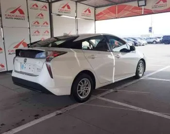 Toyota Prius 2016 Tbilisi