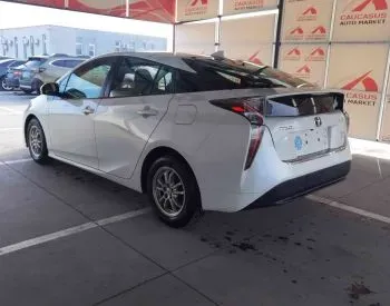 Toyota Prius 2016 Tbilisi