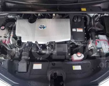Toyota Prius 1.8L 2016 Тбилиси - изображение 9