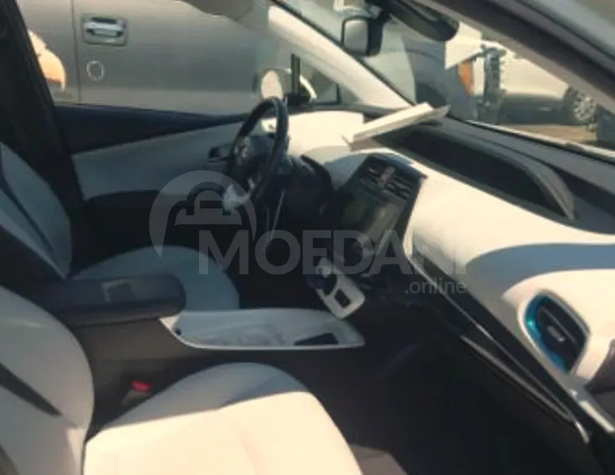 Toyota Prius 1.8L 2017 Tbilisi - photo 5