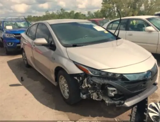 Toyota Prius 2019 Тбилиси