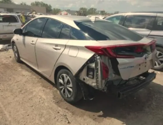 Toyota Prius 2019 Тбилиси