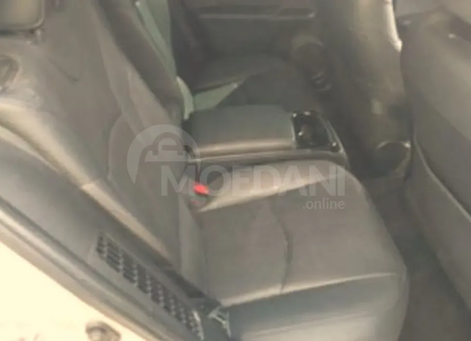 Toyota Prius 1.8L 2019 Тбилиси - изображение 8