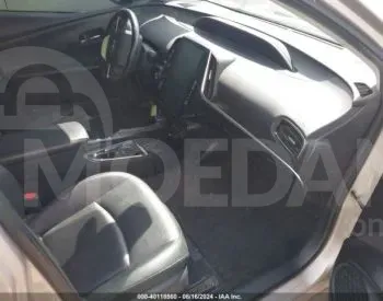 Toyota Prius 1.8L 2019 Тбилиси - изображение 16