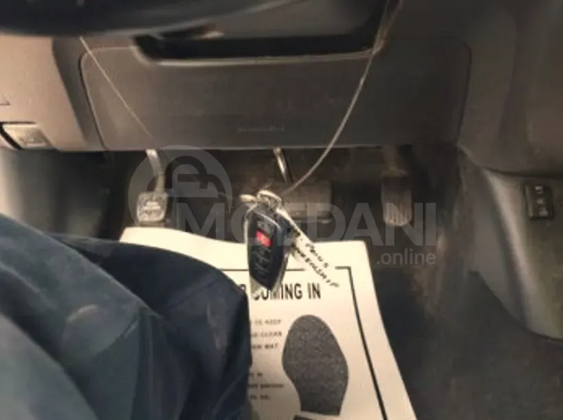 Toyota Prius 1.8L 2019 Тбилиси - изображение 10