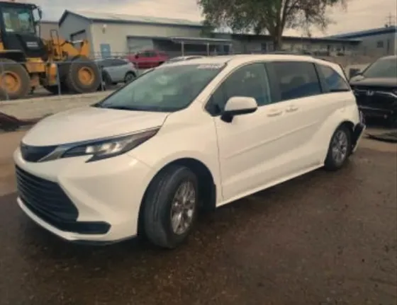 Toyota Sienna 2.5L 2022 Тбилиси