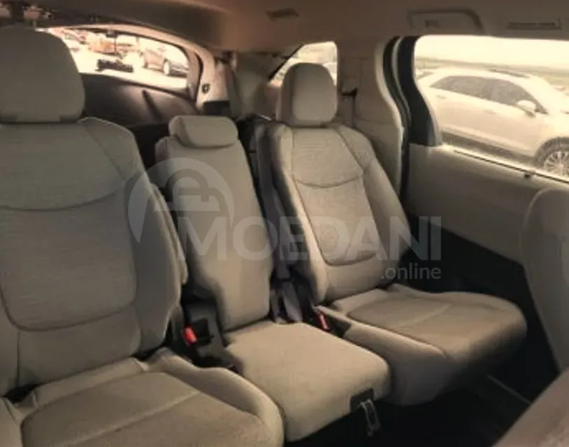 Toyota Sienna 2.5L 2022 Тбилиси - изображение 10
