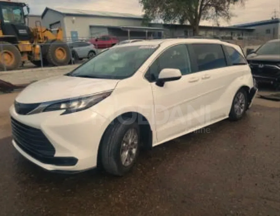 Toyota Sienna 2.5L 2022 Тбилиси - изображение 1