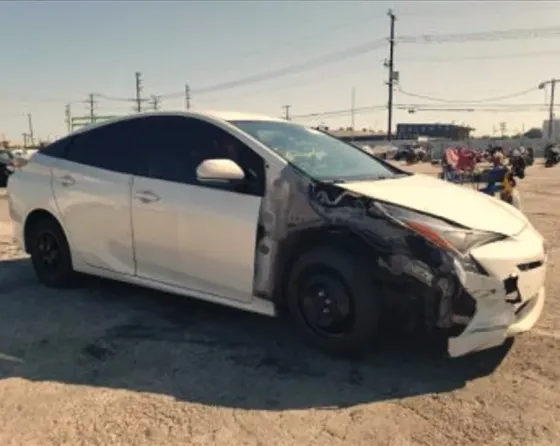 Toyota Prius 2017 თბილისი