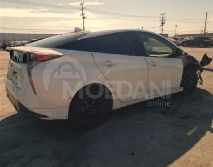 Toyota Prius 1.8L 2017 Тбилиси - изображение 4