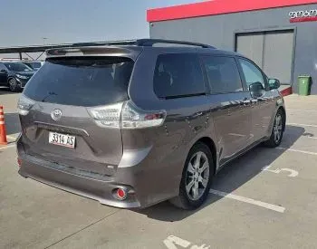 Toyota Sienna 2015 Тбилиси