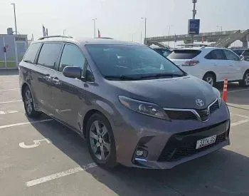 Toyota Sienna 2015 Тбилиси