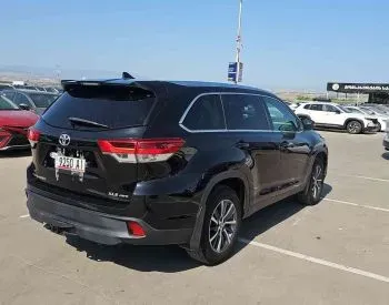 Toyota Highlander 2019 თბილისი