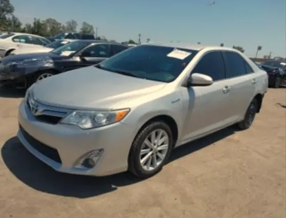 Toyota Camry 2014 თბილისი