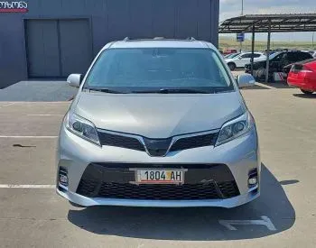 Toyota Sienna 2015 Тбилиси