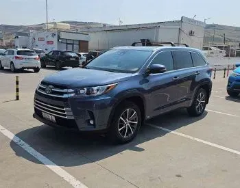 Toyota Highlander 2017 Тбилиси