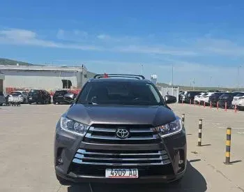 Toyota Highlander 2017 თბილისი