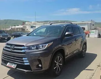 Toyota Highlander 2017 თბილისი