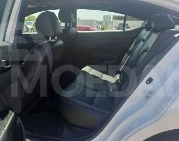 Hyundai Elantra 2018 Tbilisi - photo 7
