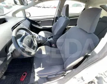 Toyota Prius 1.8L 2015 Tbilisi - photo 5