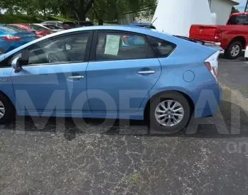Toyota Prius 1.8L 2014 Тбилиси - изображение 2