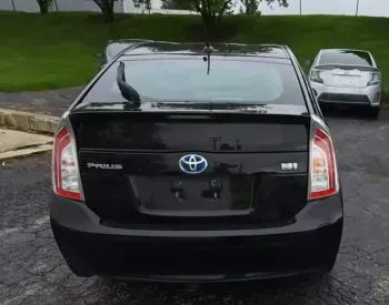 Toyota Prius 2015 თბილისი