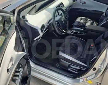 Toyota Prius 1.8L 2020 Тбилиси - изображение 6