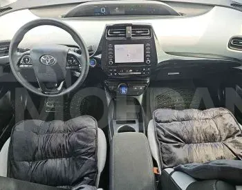 Toyota Prius 1.8L 2020 Тбилиси - изображение 8