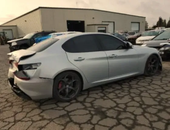 Alfa Romeo Giulia Тбилиси