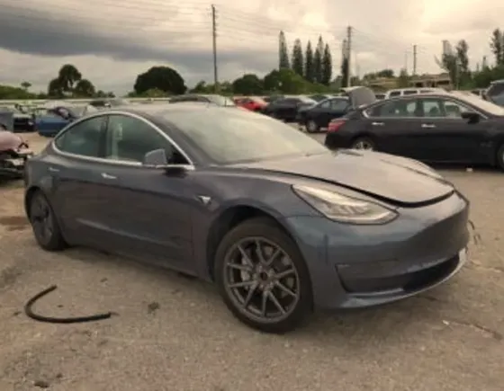 Tesla Model 3 2020 თბილისი