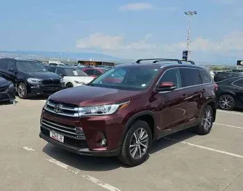 Toyota Highlander 2019 Тбилиси