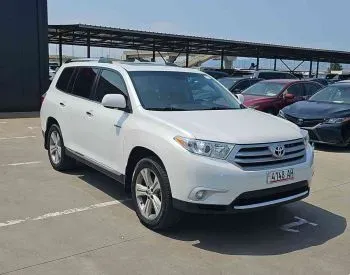 Toyota Highlander 2014 თბილისი