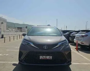 Toyota Sienna 2021 Тбилиси