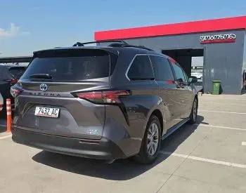 Toyota Sienna 2021 Тбилиси