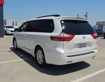 Toyota Sienna 2015 Тбилиси