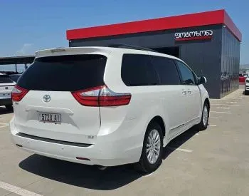 Toyota Sienna 2015 Тбилиси