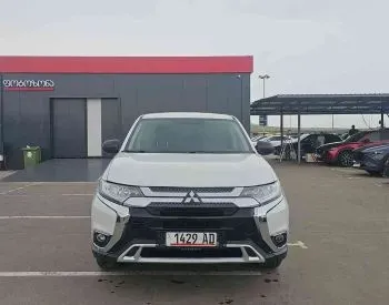 Mitsubishi Outlander 2017 Тбилиси