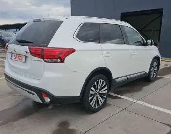 Mitsubishi Outlander 2019 Тбилиси