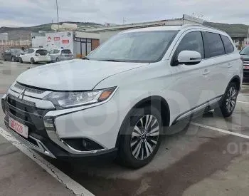 Mitsubishi Outlander 2019 Тбилиси - изображение 2