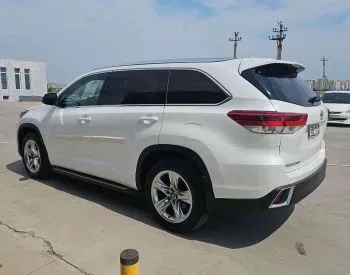 Toyota Highlander 2017 თბილისი