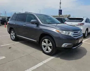 Toyota Highlander 2014 თბილისი