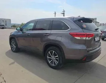 Toyota Highlander 2018 თბილისი