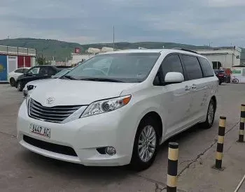 Toyota Sienna 2015 Tbilisi