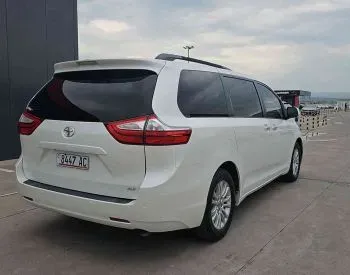 Toyota Sienna 2015 Tbilisi