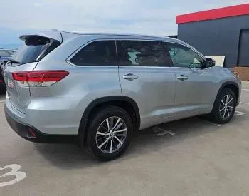 Toyota Highlander 2017 თბილისი